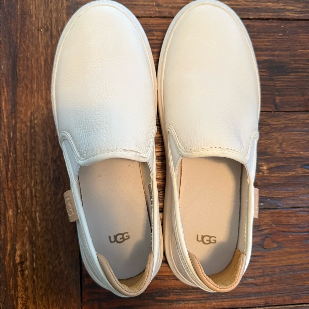 Size 8 UGG Women's Alameda White Slip on Sneakers